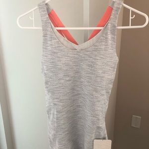 Lululemon stash and run tank